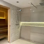 Magnolia House With Indoor Swimming Pool And Sauna *