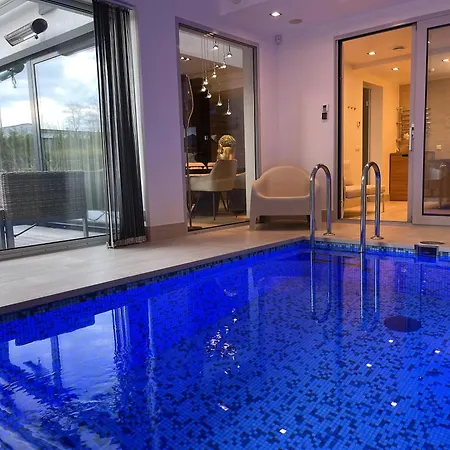 Nyaraló Magnolia House With Indoor Swimming Pool And Sauna