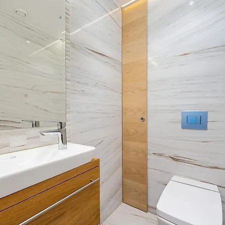 Dom wakacyjny Magnolia House With Indoor Swimming Pool And Sauna