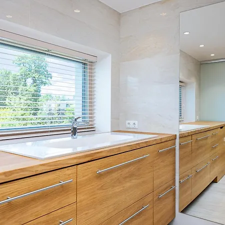 Dom wakacyjny Magnolia House With Indoor Swimming Pool And Sauna *