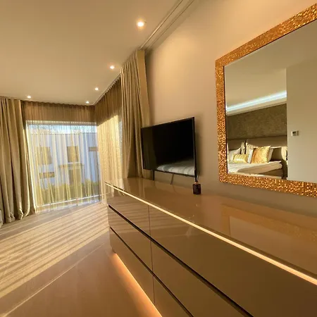 Magnolia House With Indoor Swimming Pool And Sauna Dom wakacyjny *