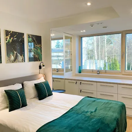 Magnolia House With Indoor Swimming Pool And Sauna
