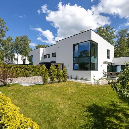 Magnolia House With Indoor Swimming Pool And Sauna Dom wakacyjny