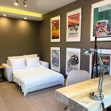 Nyaraló Magnolia House With Indoor Swimming Pool And Sauna