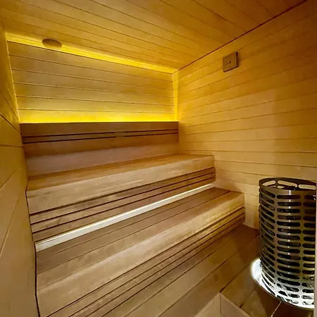 Nyaraló Magnolia House With Indoor Swimming Pool And Sauna Tallinn